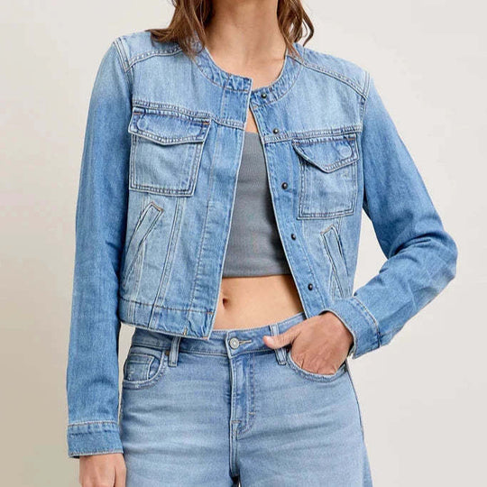 Damen Denim-Jeansjacke mit lässiger Passform und modernen Details EB
