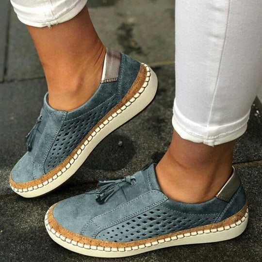 Damen lässige Slip-On Loafer mit Quaste perforiertem Obermaterial und Korkdetails EB