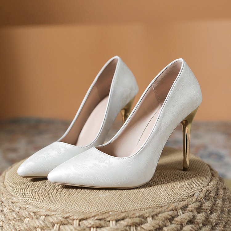 Damen elegante Pumps mit glänzendem Goldabsatz EB