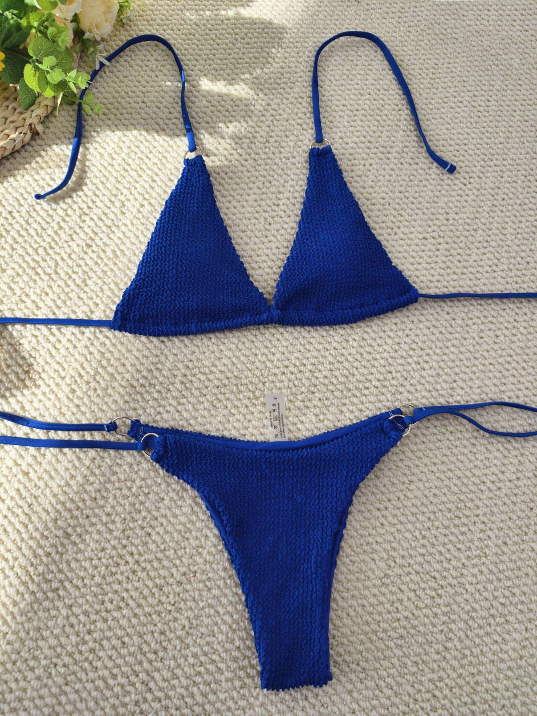 Damen Triangel-Bikini mit strukturiertem Gewebe und eleganten Ringverzierungen EB
