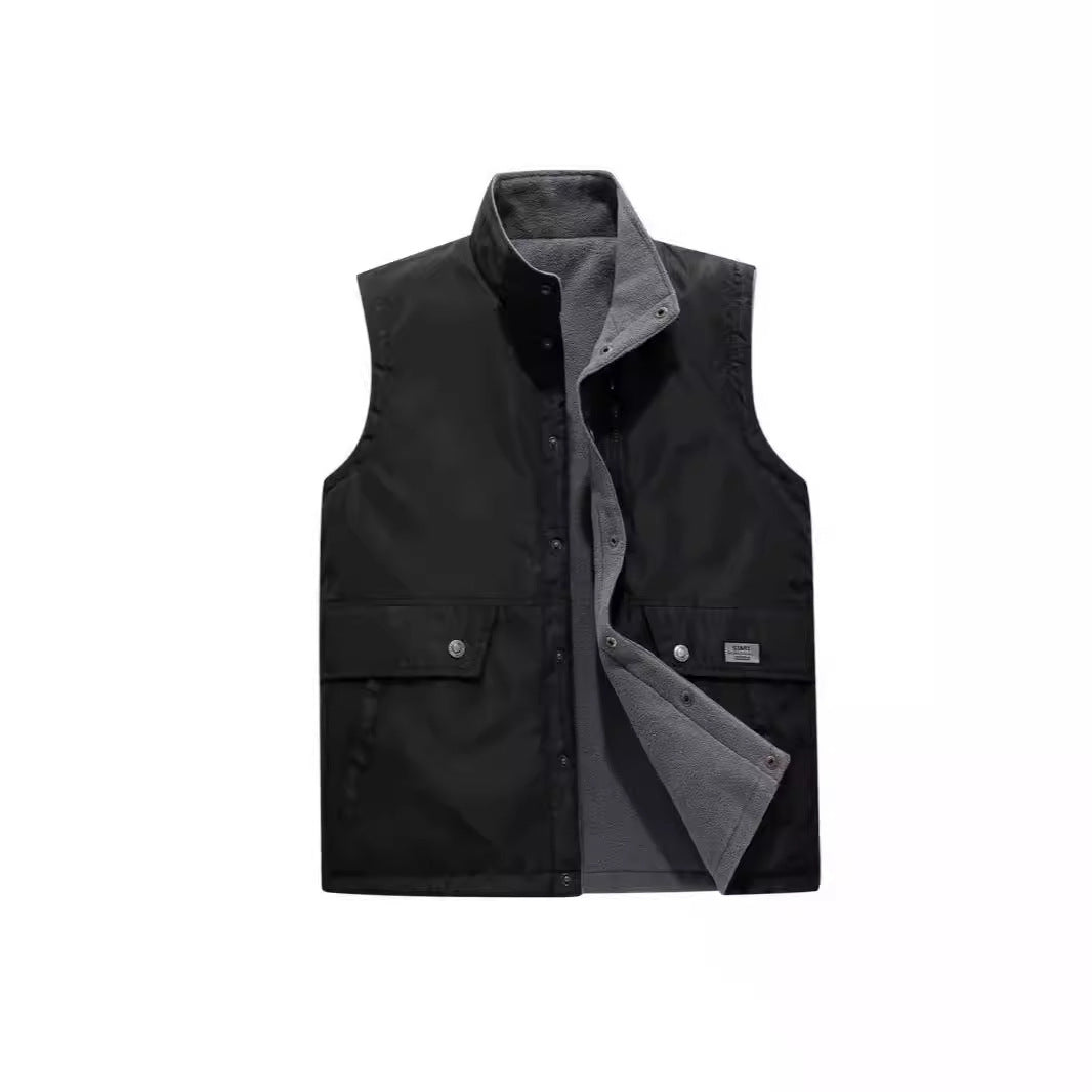 Herren Wind- und Wasserabweisende Utility-Weste mit Fleece-Innenfutter, Stehkragen und Multifachtaschen EB