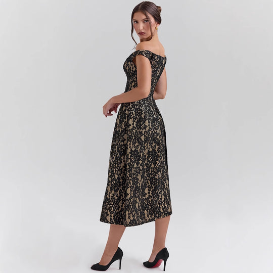 Damen Abendkleid mit raffinierten Spitzenapplikationen und elegantem Schnitt EB