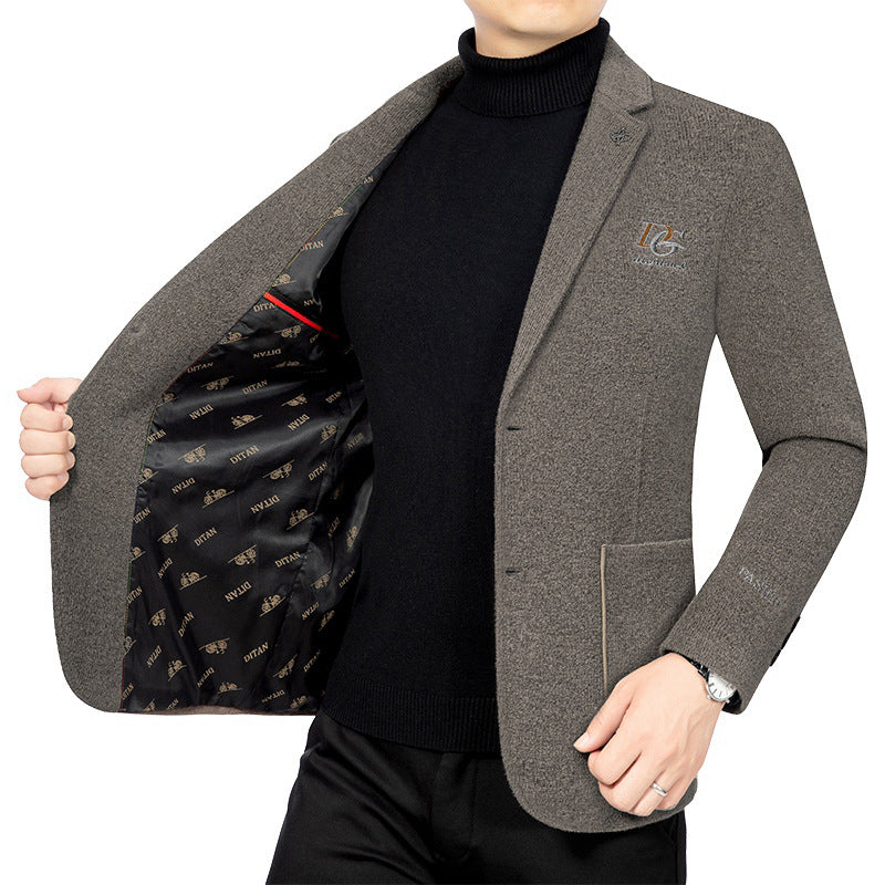 Herren Bouclé-Sakko mit kontrastierendem Satin-Innenfutter und Bruststickerei EB