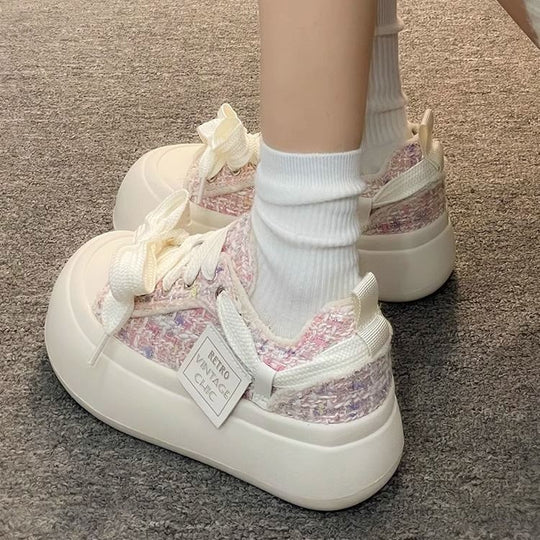 Damen Retro-Inspirierte Sneakers mit atmungsaktivem Obermaterial und modischem Design EB