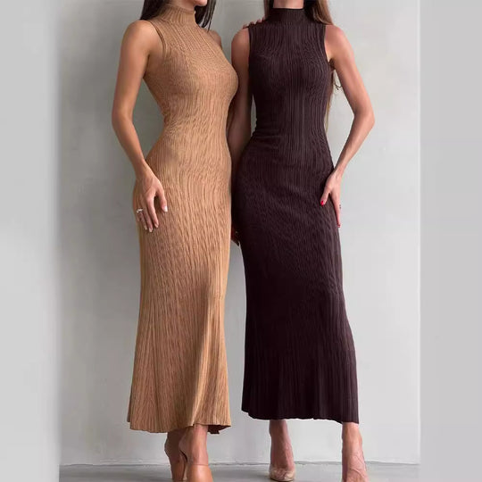 Damen Körperbetontes Strickkleid mit hohem Kragen und eleganten Rippdetails EB
