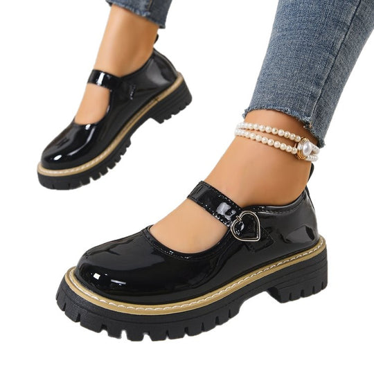 Damen Riemchen‑Slipper im Mary‑Jane‑Stil mit grober Profilsohle und Herzschließe EB