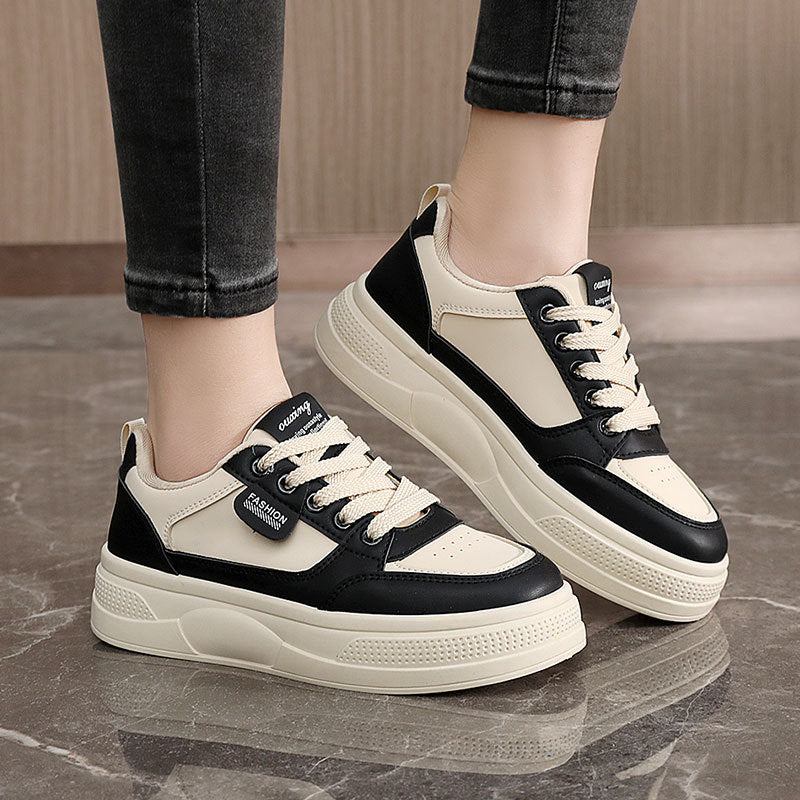 Damen modische Plateau-Sneaker mit zeitgemäßem Design und gepolsterter Sohle EB