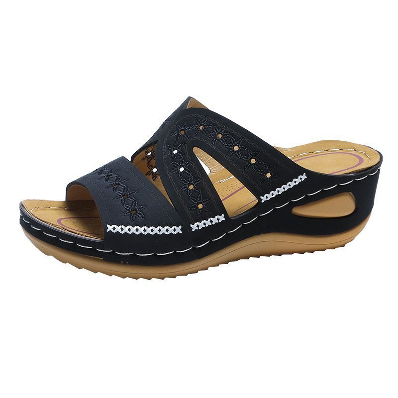 Damen Komfortable Wedgesandalen mit floralem Stickdesign EB