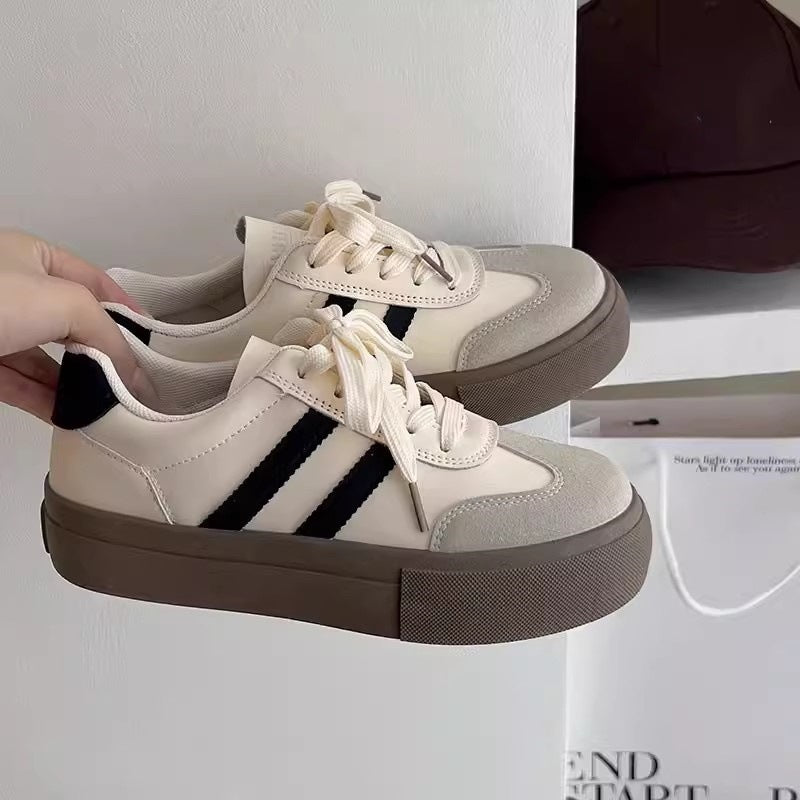 Damen Plattform Sneakers mit sportlichem Design und rutschfester Sohle EB