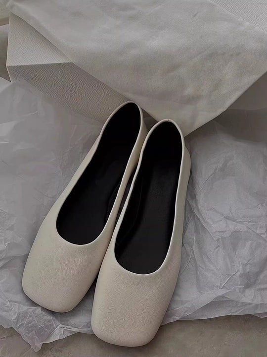 Damen elegante Ballerinas mit schickem Quadratfuß und glänzender Oberfläche EB