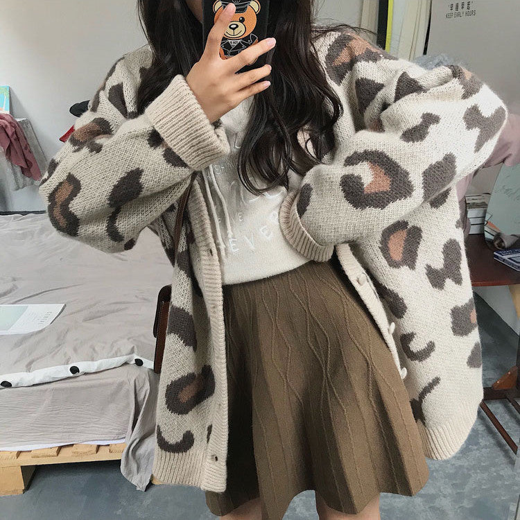 Damen Strickcardigan mit auffälligem Leopardenmuster und großzügigem Schnitt EB