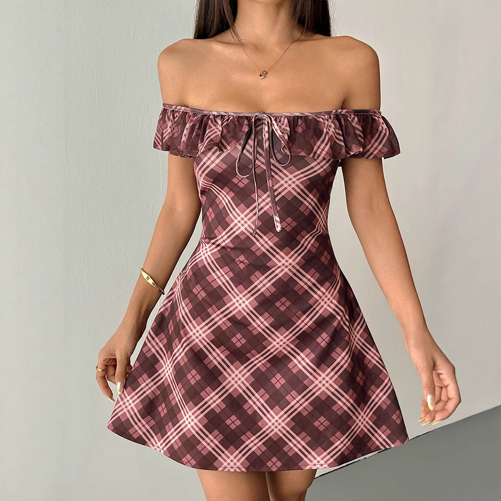 Damen Off-Shoulder Minikleid mit verspieltem Rüschensaum und kariertem Design EB