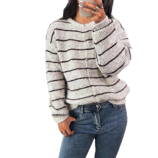 Damen gemütliche Strickjacke mit elegantem Streifenmuster und schimmernden Knöpfen EB