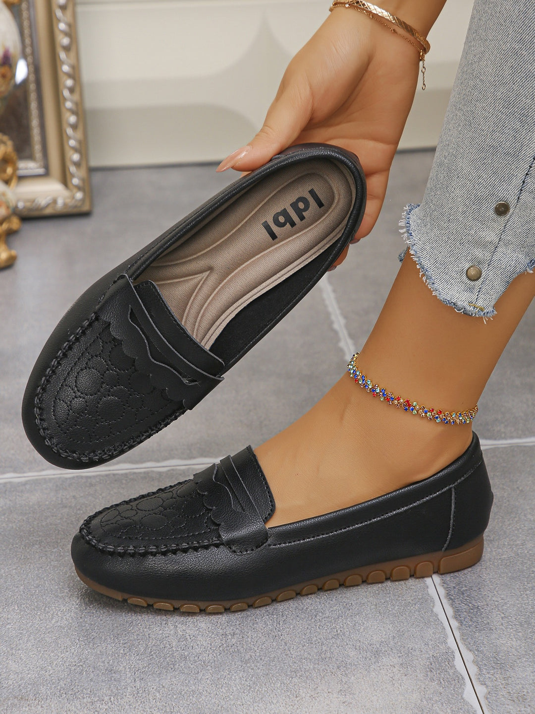 Damen Elegante Mokassins mit floralen Details EB