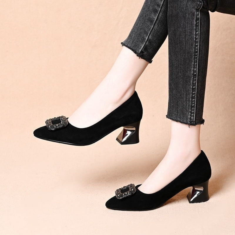 Damen Elegante Pumps mit Glitzerdetail und architektonischem Absatz EB