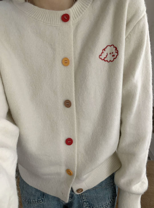 Damen kuschelige Strickjacke mit knöpfbarem Ausschnitt und gesticktem Motiv EB