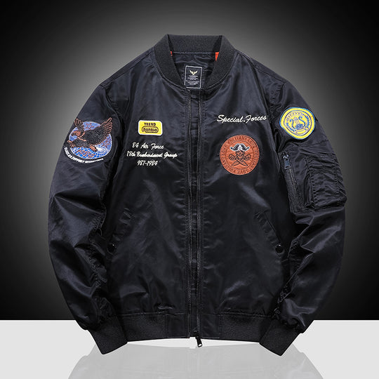 Herren Bomberblouson im Military-Patchstil mit Ärmel-Utilitytasche und geripptem Kragen EB