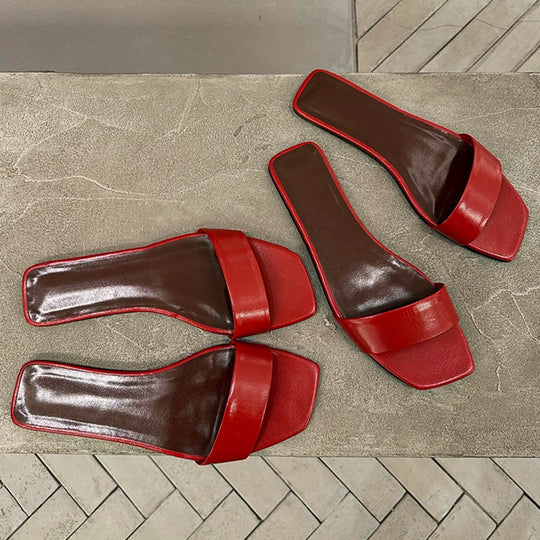 Damen Elegante und flache Sandalen mit breitem Riemendesign EB
