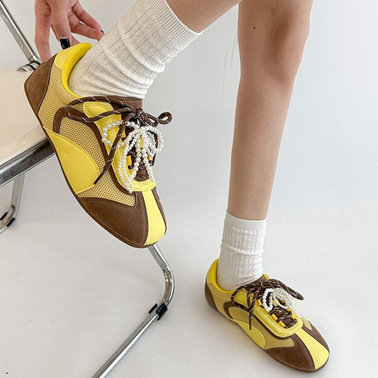 Damen Sportliche Freizeitschuhe mit atmungsaktivem Obermaterial und trendigem Schnürsystem EB