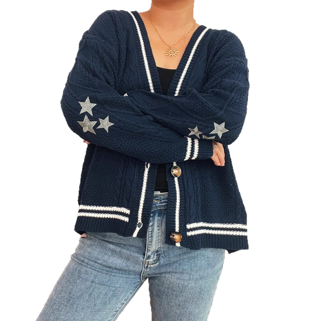 Damen gemütliche Strickjacke mit Sternen-Applikationen und modernen Details EB