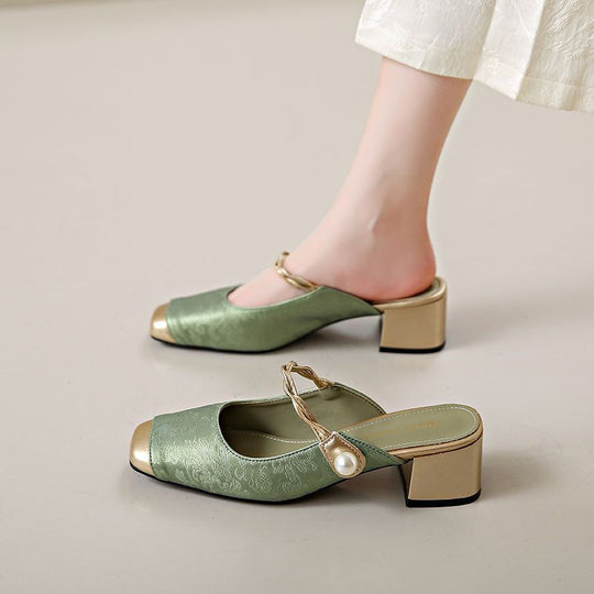 Damen Elegante Slingback-Pumps mit geschwungenem Design und luxuriösen Akzenten EB