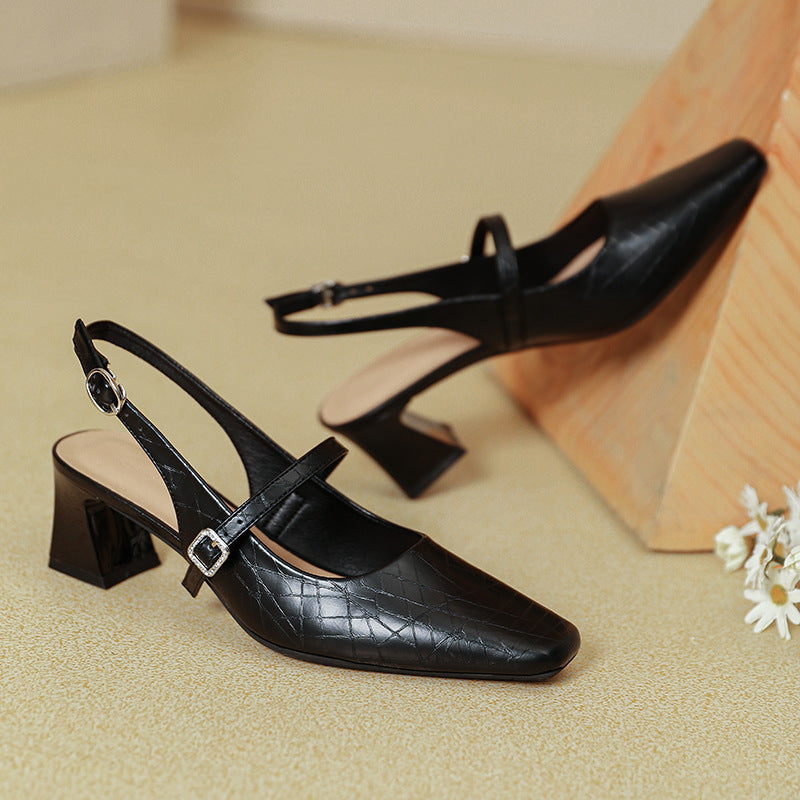Damen Slingback-Pumps mit elegantem Blockabsatz und verziertem Riemen EB