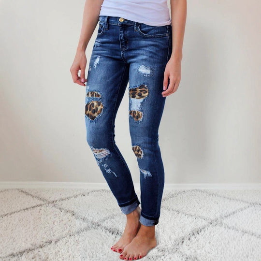 Damen Slim-Fit Jeans mit Leoparden-Detail und Distressed-Optik EB