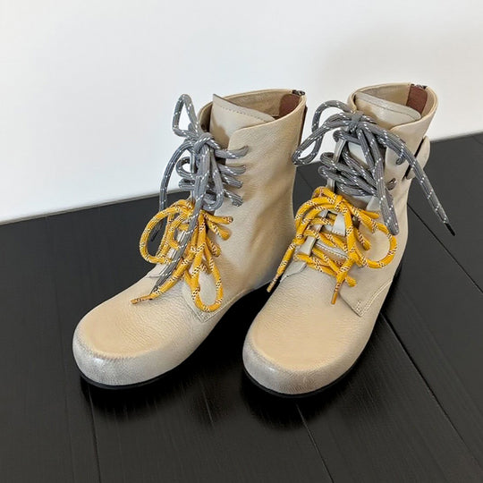 Damen Modische Schnürboots mit innovativen Zierkordeln EB