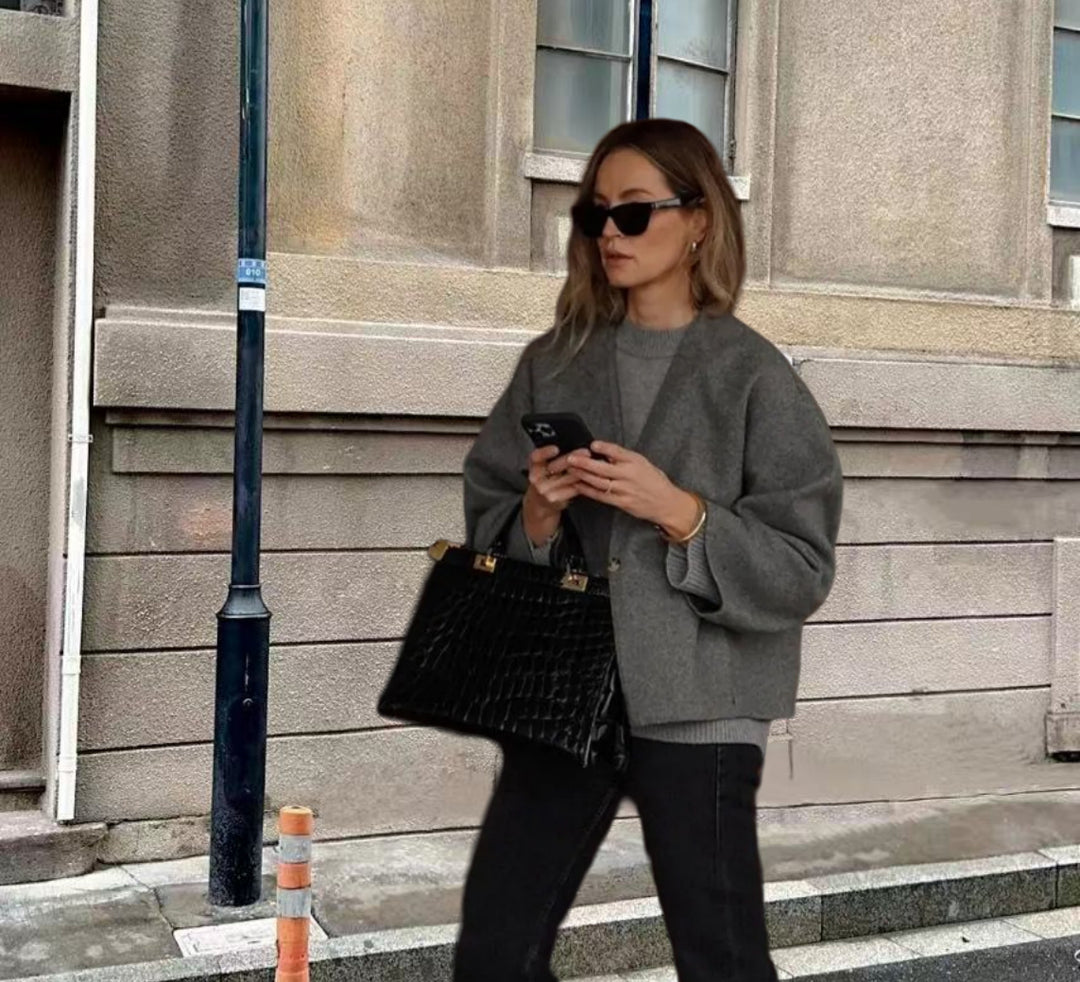 Damen oversized Wolljacke mit elegantem Schnitt und lässigem Look EB