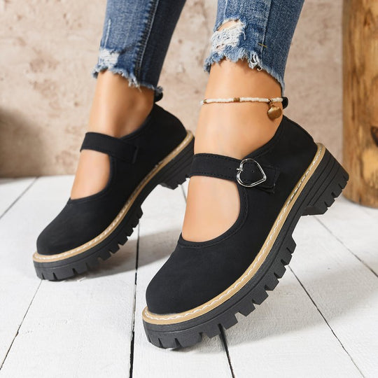 Damen Riemchen‑Slipper im Mary‑Jane‑Stil mit grober Profilsohle und Herzschließe EB