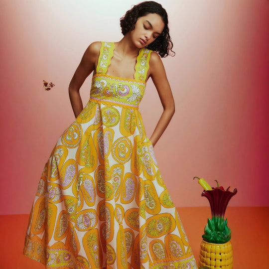 Damen Maxikleid mit verspieltem Paisley-Design und schmalem Taillengürtel EB