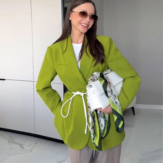 Damen moderner Blazer mit Gürteldetails EB