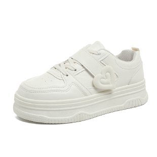 Damen Sportliche Sneakers mit Herz-Applikation EB