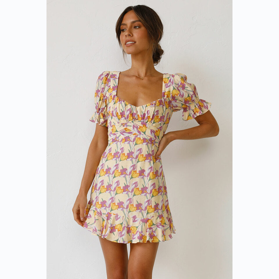 Damen Minikleid mit voluminösen Ärmeln und verspieltem Rüschensaum EB
