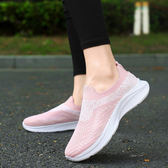 Damen Slip-On Sneakers mit luftiger Strick-Oberfläche und dämpfender Sohle EB