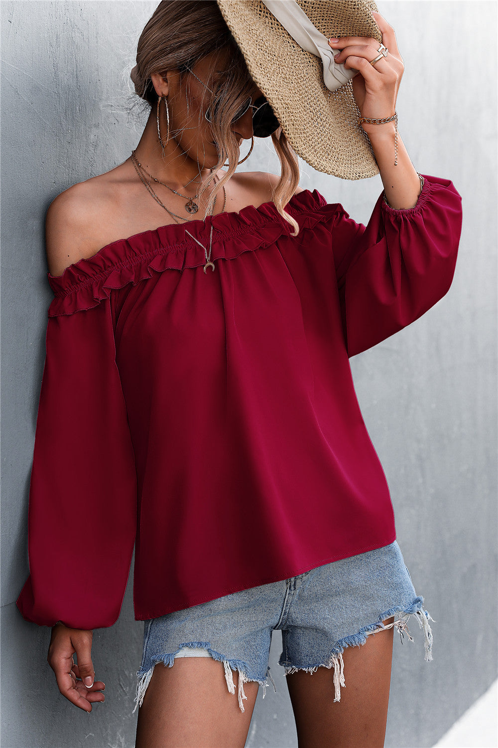 Damen Bluse mit off-shoulder Design und Rüschendetail EB