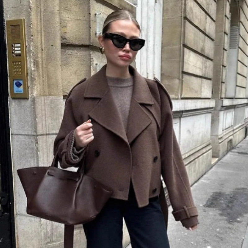 Damen modische Trenchjacke mit taillierbarem Gürtel und eleganten Knöpfen EB