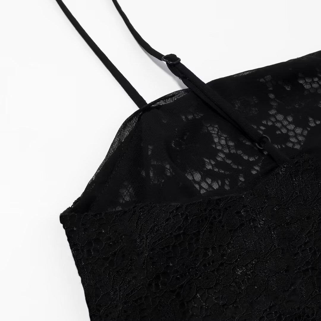 Damen-Spitzen-Camisole mit asymmetrischem Schnitt und dekorativen Trägern EB