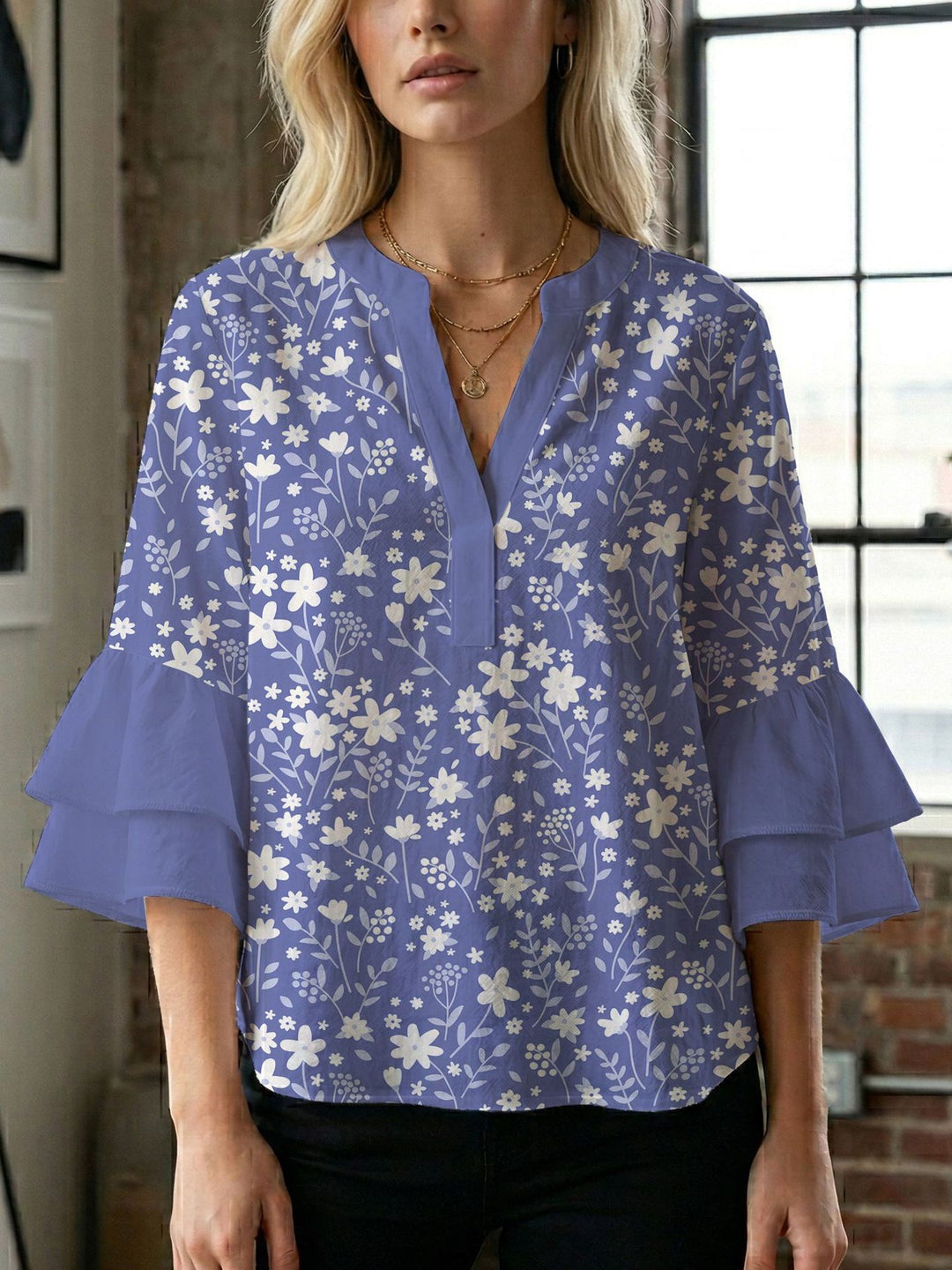 Damen Blusenshirt mit voluminösen Ärmeln und kreativem Druckdesign EB