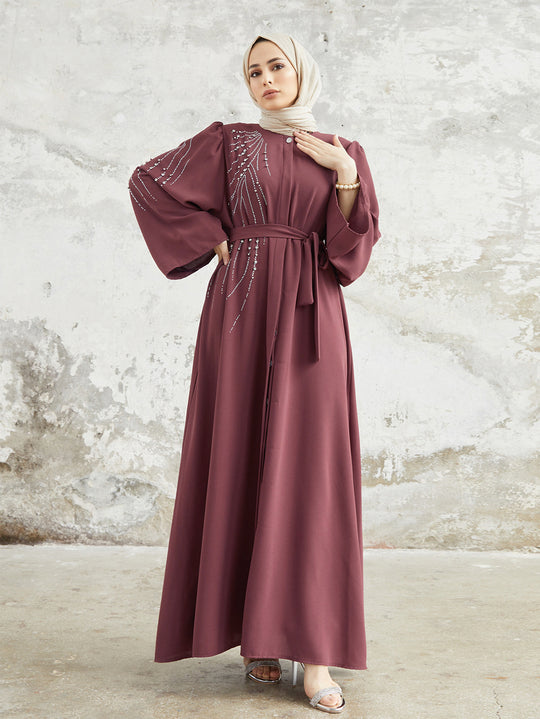 Damen Maxi-Kleid mit funkelnden Applikationen und elegantem Gürtel EB