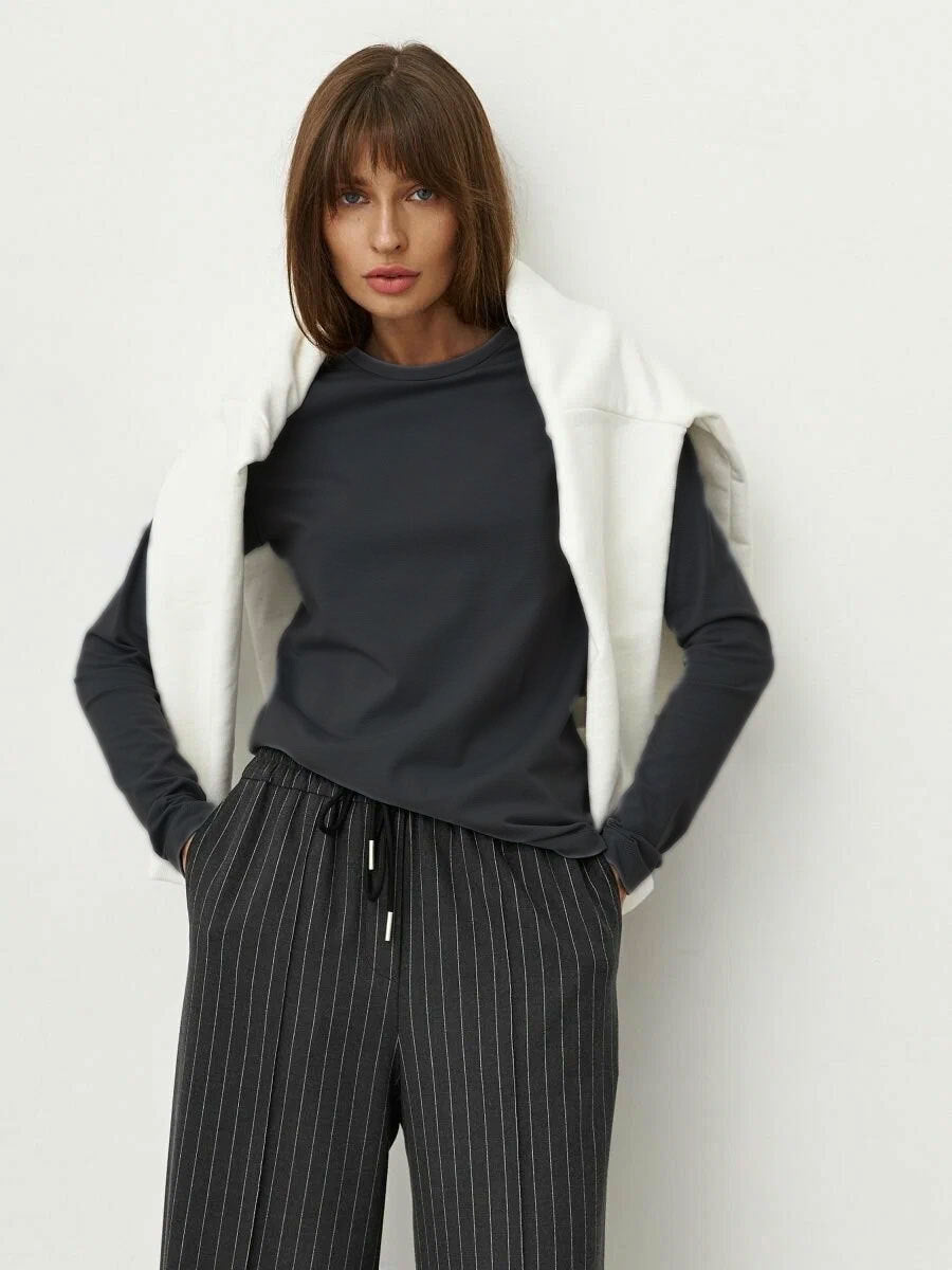 Damen Langarmshirt mit modernem Schnitt und figurfreundlicher Passform EB
