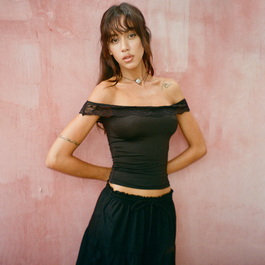 Damen Off-Shoulder Top mit Spitzenakzenten EB
