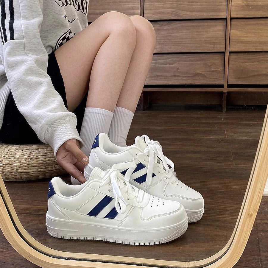 Damen Sportliche Sneakers mit modischem Streifen-Design EB