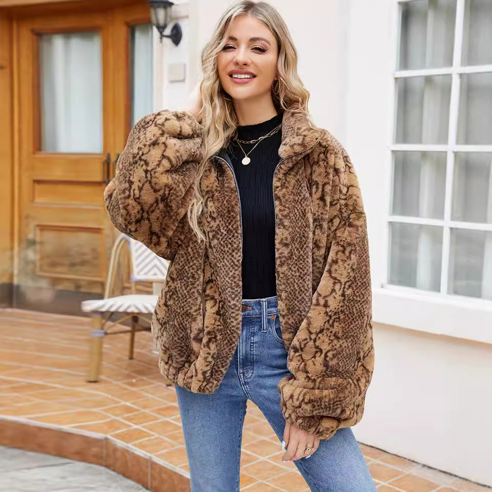 Damen Kuschelige Kunstpelzjacke im Schlangenlook EB