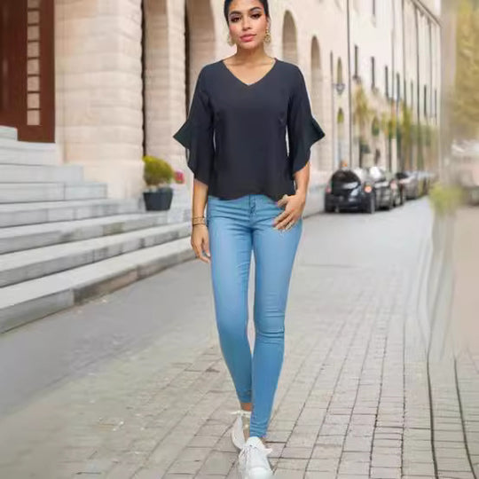Damen Elegante Bluse mit Rüschendetails und tiefem V-Ausschnitt EB