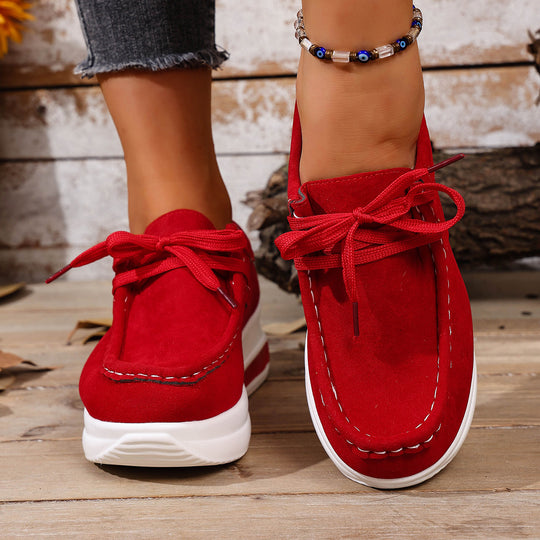 Damen Sneakers mit luxuriösem Wildleder und dezenter Plateau-Sohle EB