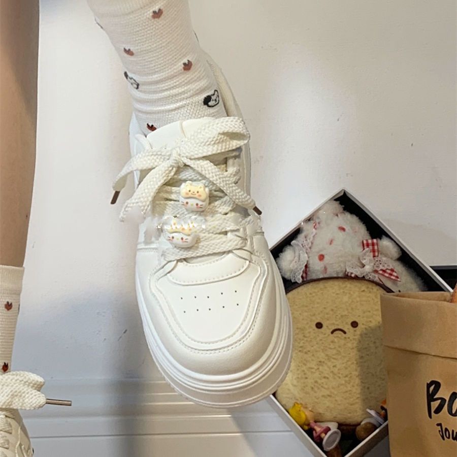 Damen Plateau-Sneaker mit individuell gestaltbaren Schnürsenkeln EB