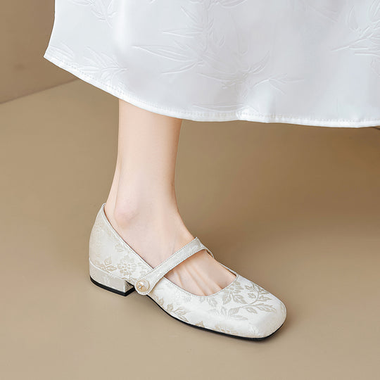 Damen Ballerinas mit elegantem Riemen und modischer Blütenverzierung EB
