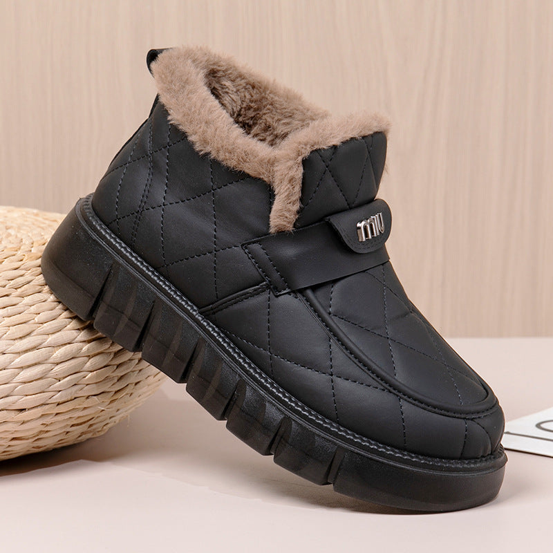 Damen Weiche und gefütterte Winterstiefel mit praktischer Klettverschlussfunktion EB