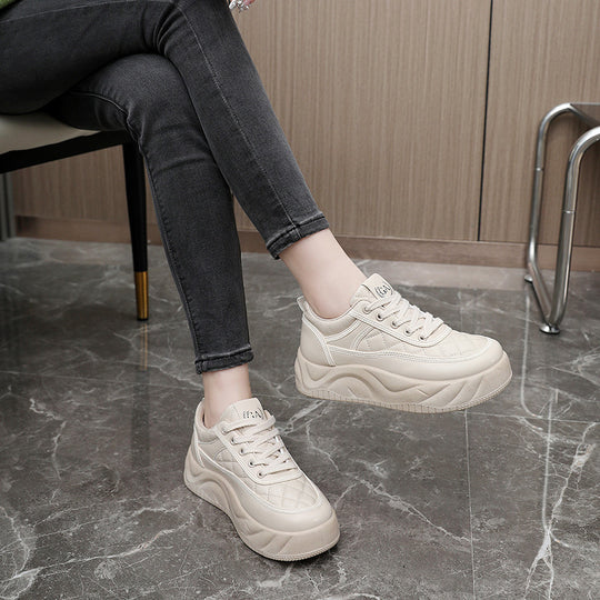 Damen Chunky Sneaker mit gepolstertem Fußbett und modischem Design EB